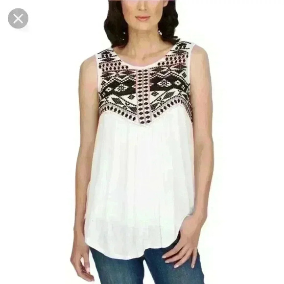 Lucky Brand Embroidered Aztec Top - Picture 6 of 6